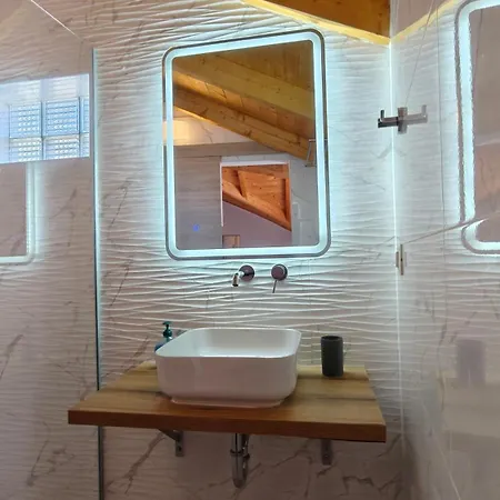 Jajamini Loft Apartment